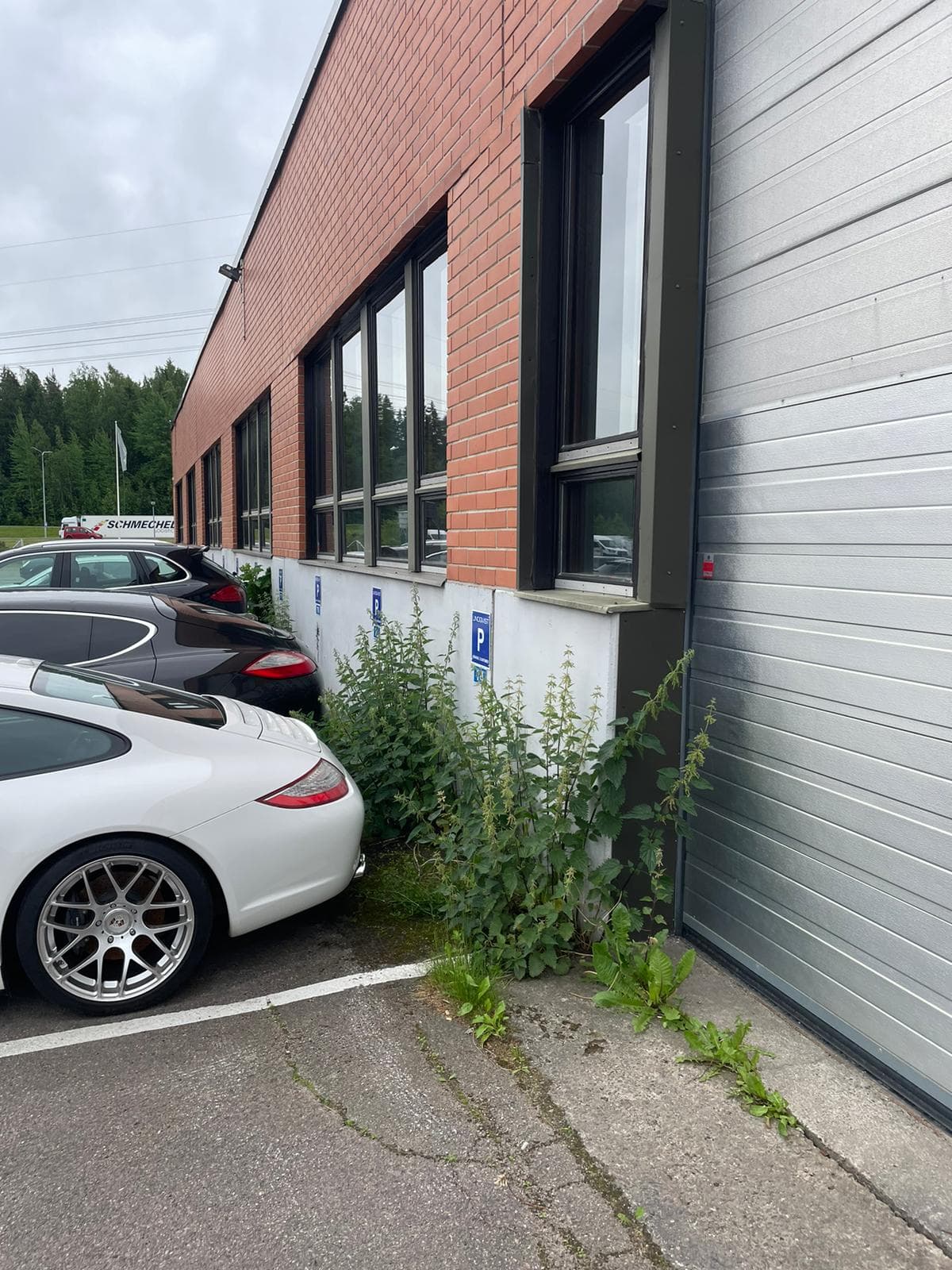 Porsche-keskus, ennen